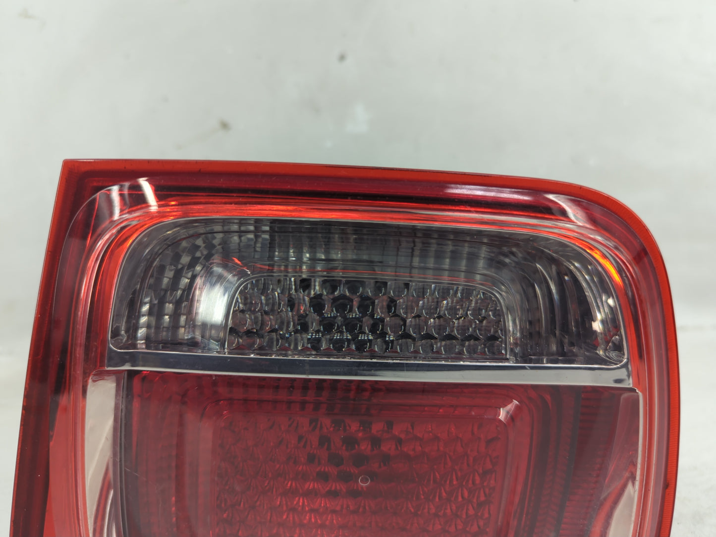2013 Chevrolet Malibu Passenger Right Side Deck Lid Mounted Tail Light - Oemusedautoparts1.com