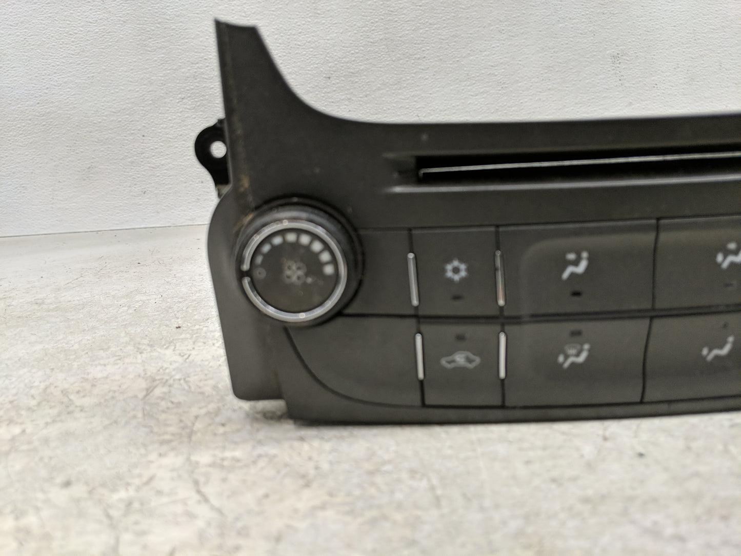 2013 Chevrolet Malibu Climate Control Module Temperature AC/Heater Replacement Fits OEM Used Auto Parts - Oemusedautoparts1.