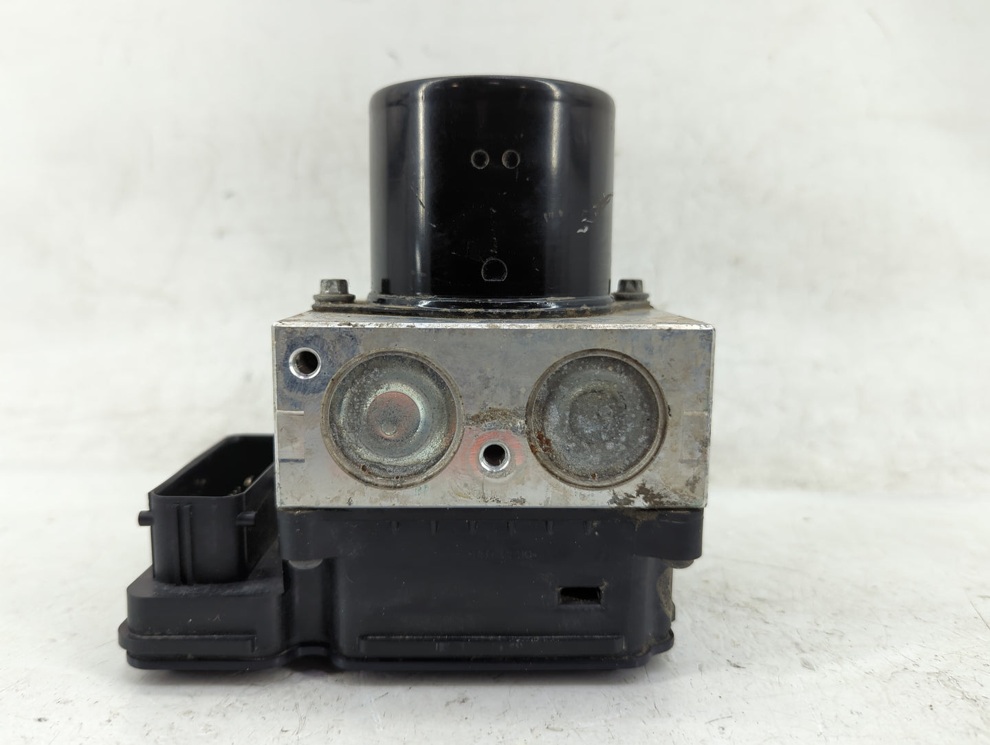 2013-2016 Chevrolet Malibu ABS Pump Control Module Replacement Fits Fits 2012 2013 2014 2015 2016 OEM Used Auto Parts - Oemu