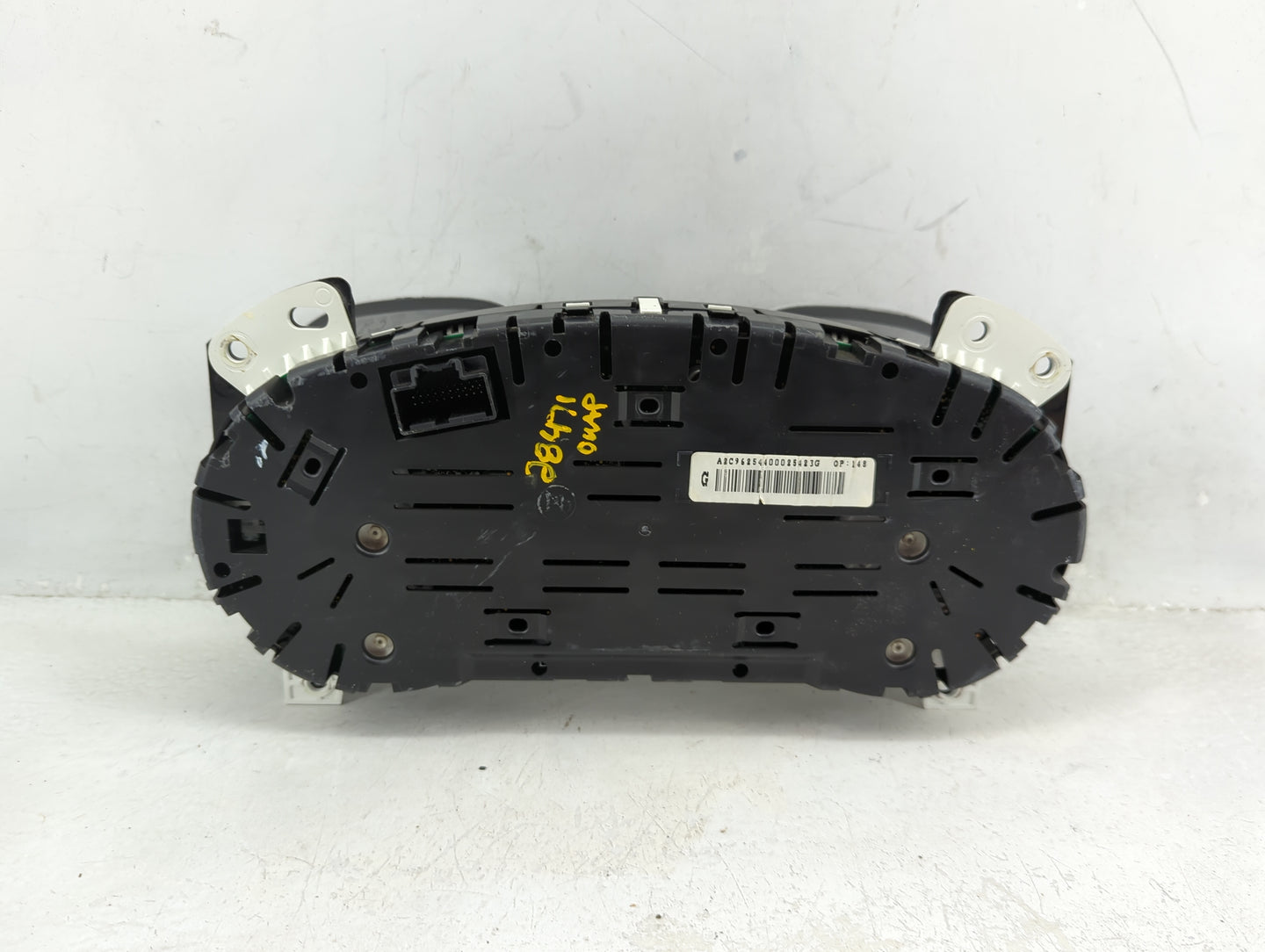 2014-2016 Chevrolet Malibu Instrument Cluster Speedometer Gauges Fits Fits 2014 2015 2016 OEM Used Auto Parts - Oemusedautop