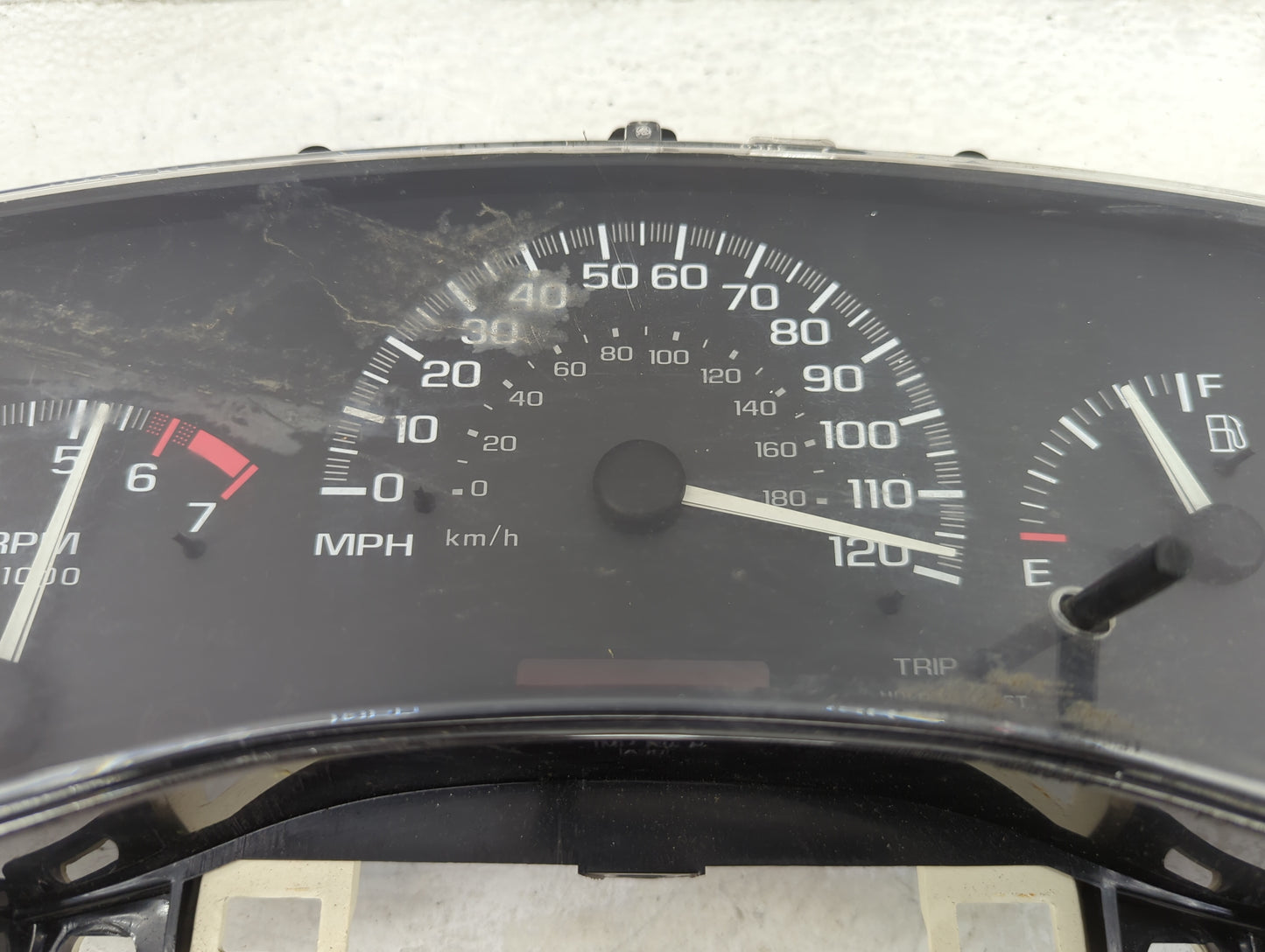 2004-2005 Chevrolet Malibu Instrument Cluster Speedometer Gauges Fits Fits 2004 2005 OEM Used Auto Parts - Oemusedautoparts1