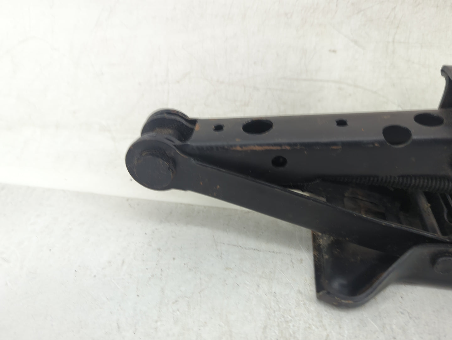 2006 Chevrolet Malibu Spare Scissor Car Jack - Oemusedautoparts1.com