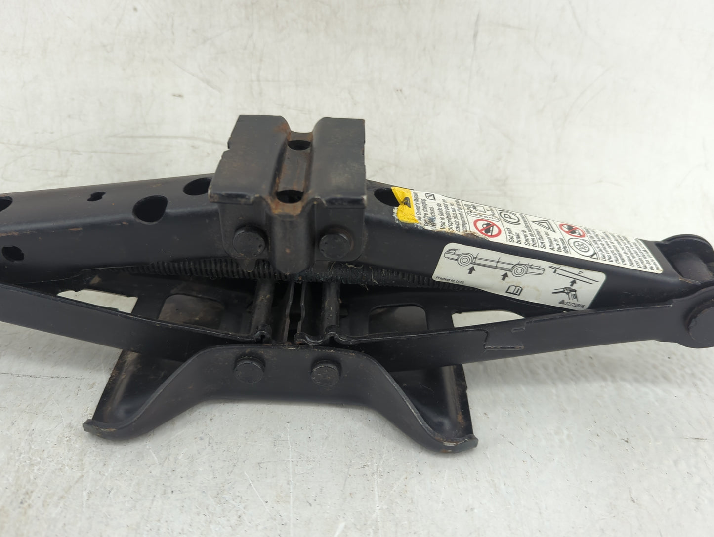 2006 Chevrolet Malibu Spare Scissor Car Jack - Oemusedautoparts1.com