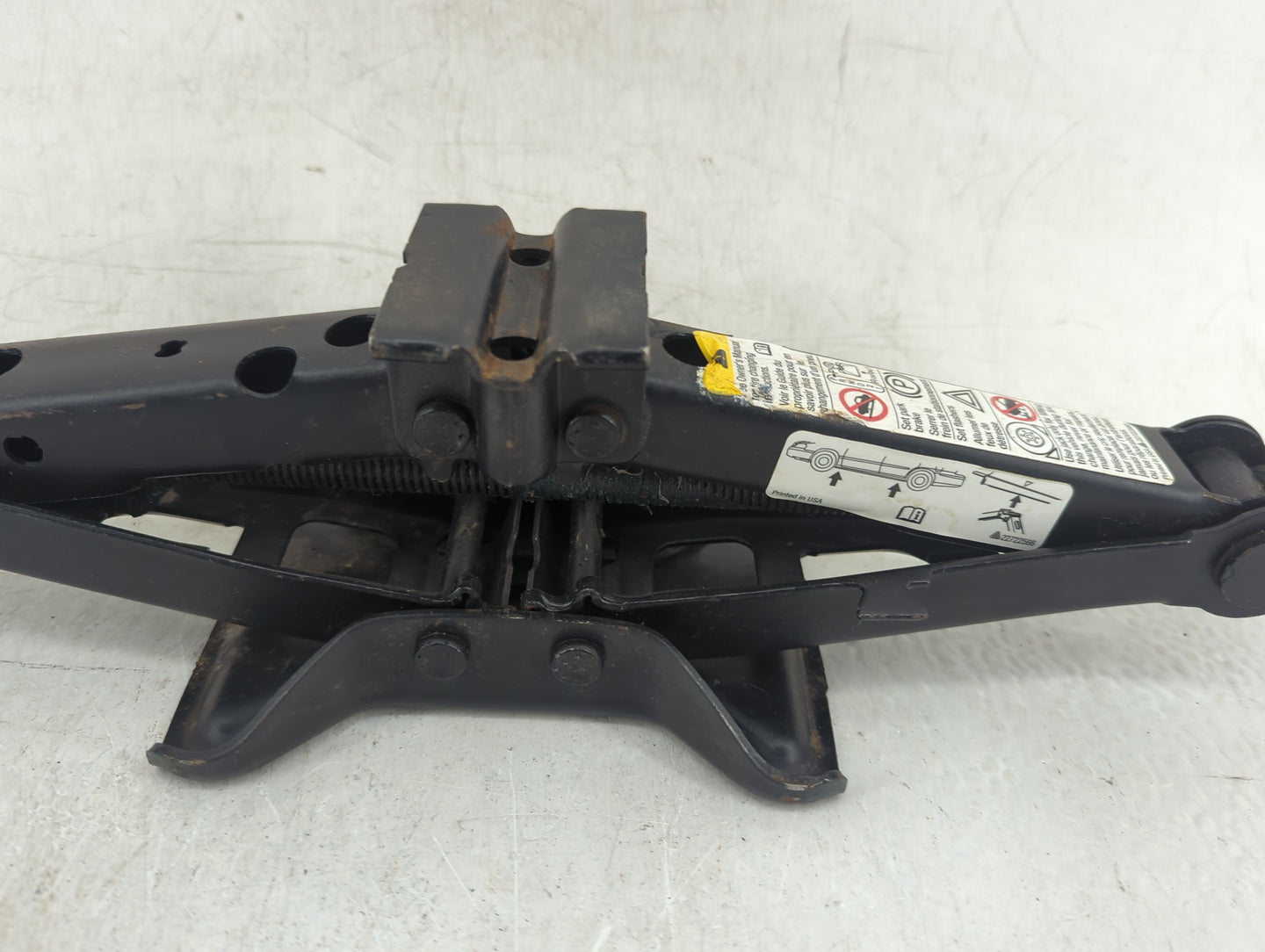 2006 Chevrolet Malibu Spare Scissor Car Jack 873635 - Oemusedautoparts1.com