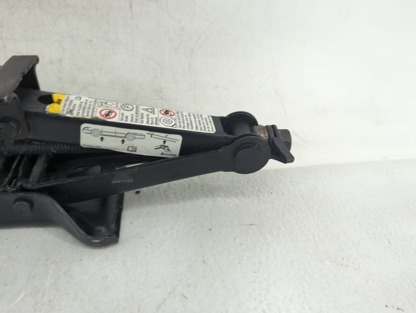 2006 Chevrolet Malibu Spare Scissor Car Jack 873635 - Oemusedautoparts1.com