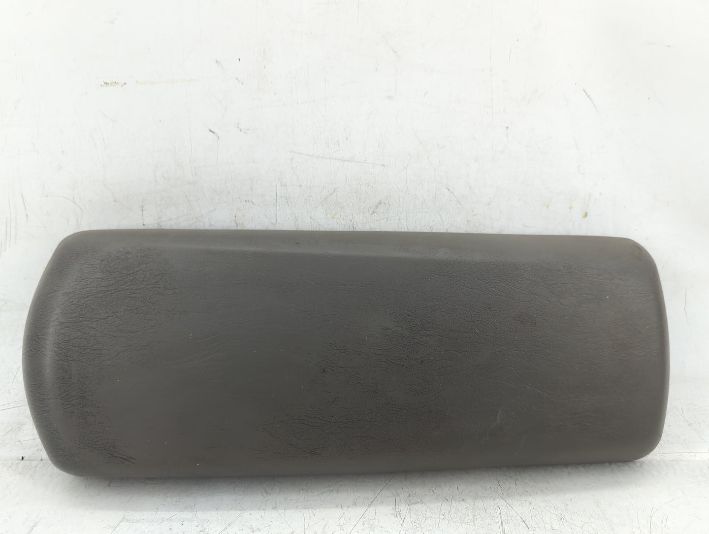 2006-2007 Chevrolet Malibu Center Console Armrest Cover Lid Fits Fits 2006 2007 OEM Used Auto Parts - Oemusedautoparts1.com