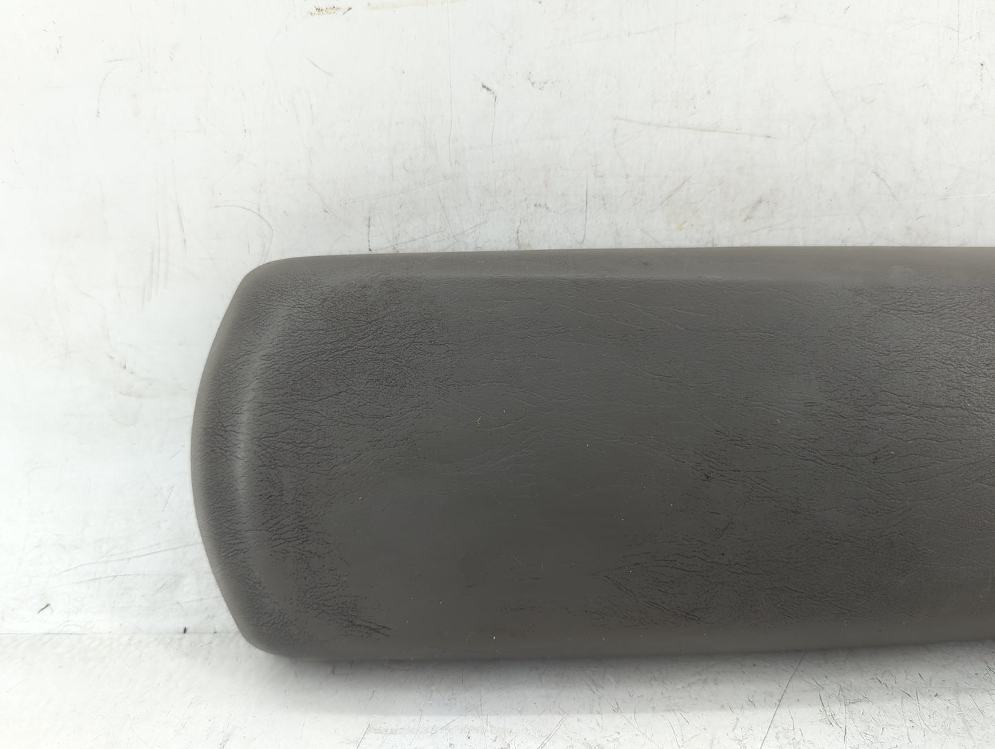 2006-2007 Chevrolet Malibu Center Console Armrest Cover Lid Fits Fits 2006 2007 OEM Used Auto Parts - Oemusedautoparts1.com