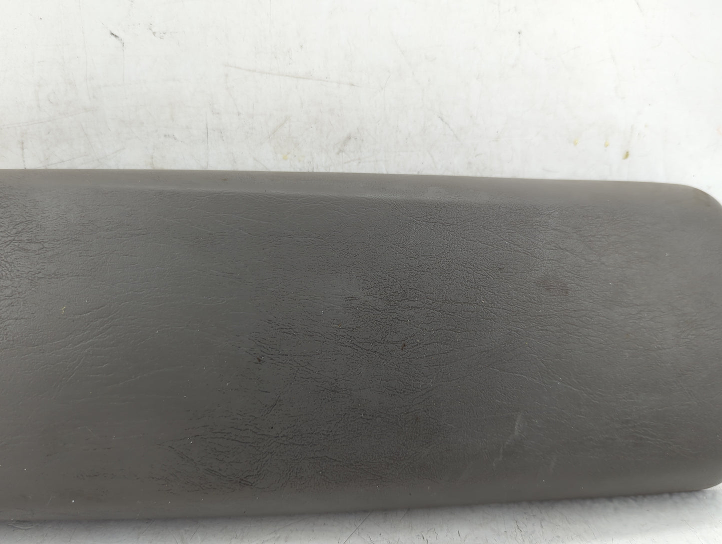 2006-2007 Chevrolet Malibu Center Console Armrest Cover Lid Fits Fits 2006 2007 OEM Used Auto Parts - Oemusedautoparts1.com