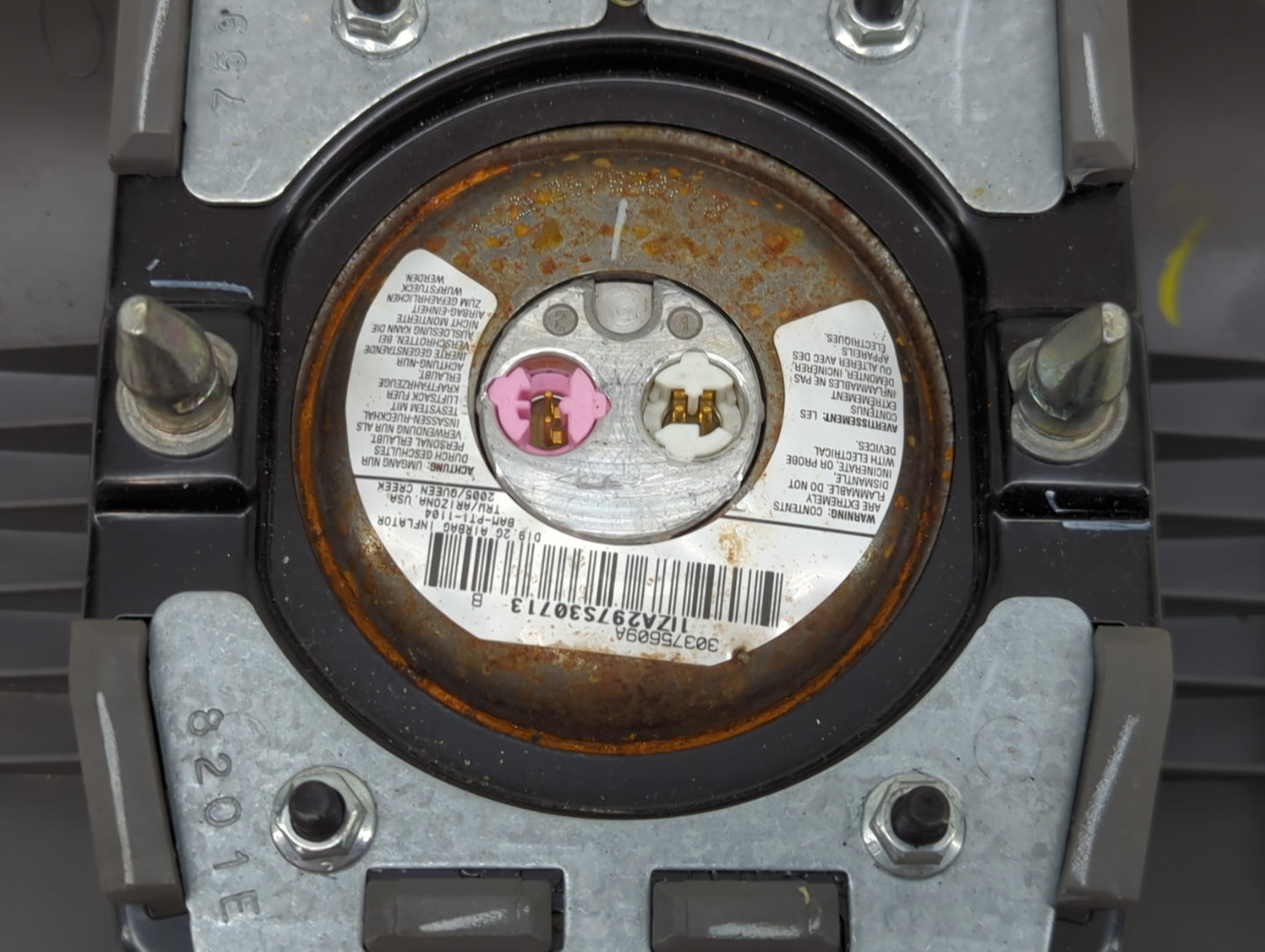 2006-2007 Chevrolet Malibu Air Bag Driver Left Steering Wheel Mounted - Oemusedautoparts1.com