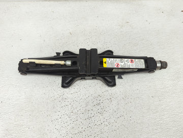 2012 Chevrolet Malibu Spare Scissor Car Jack