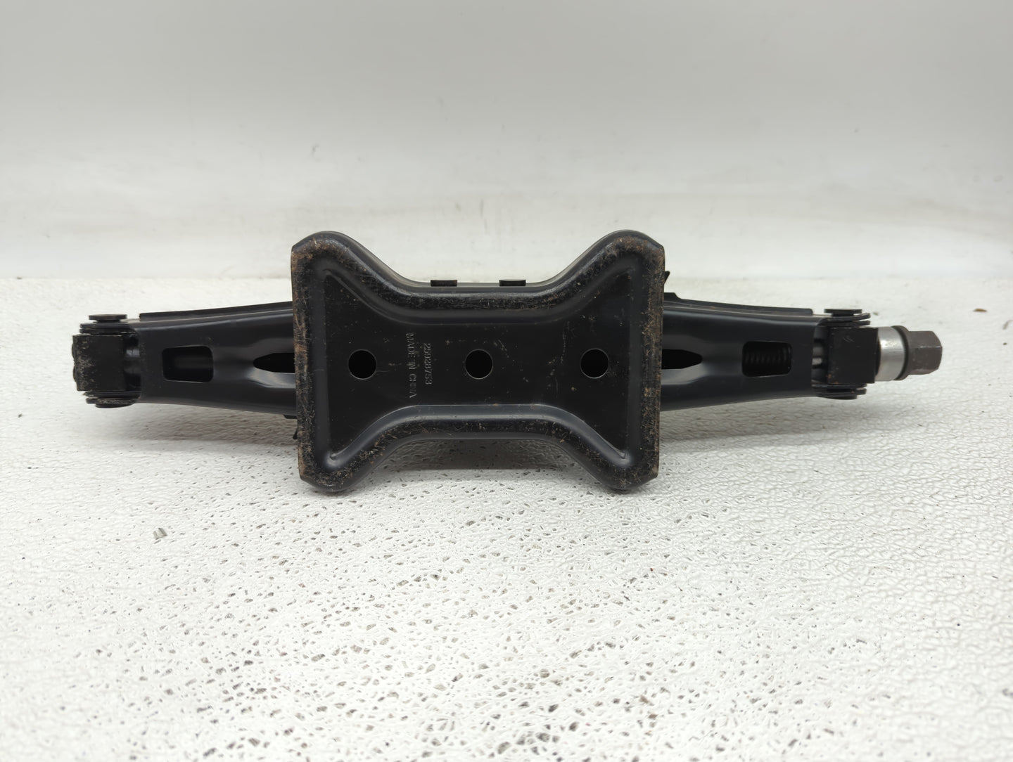 2012 Chevrolet Malibu Spare Scissor Car Jack - Oemusedautoparts1.com