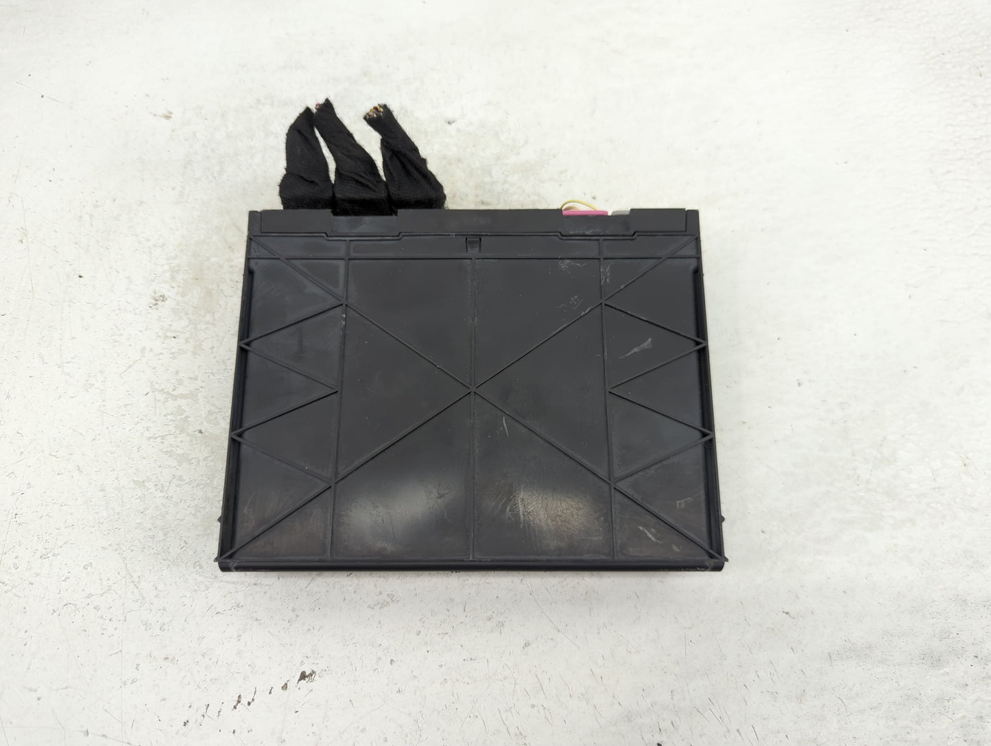 2014-2016 Chevrolet Malibu Body Control Module Bcm Inner Cabin Fuse Box - Oemusedautoparts1.com