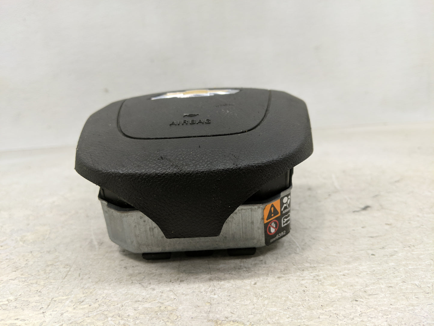 2013-2016 Chevrolet Malibu Air Bag Driver Left Steering Wheel Mounted - Oemusedautoparts1.com
