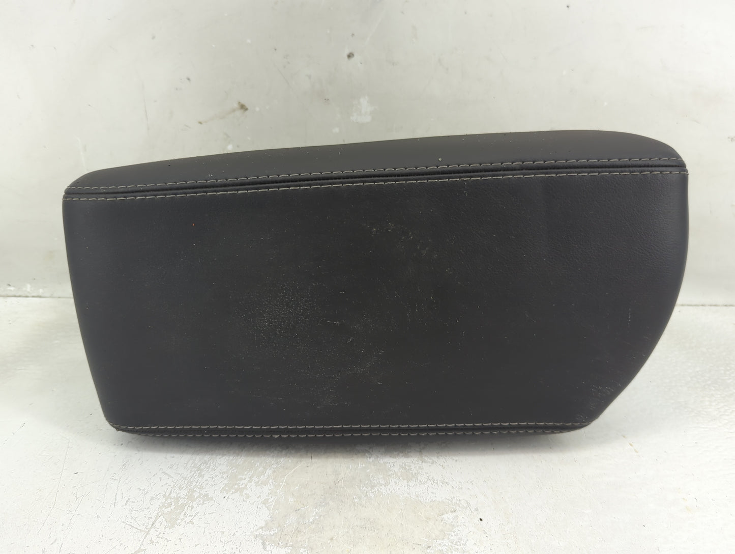 2015-2016 Chevrolet Malibu Center Console Armrest Cover Lid Fits Fits 2015 2016 OEM Used Auto Parts - Oemusedautoparts1.com