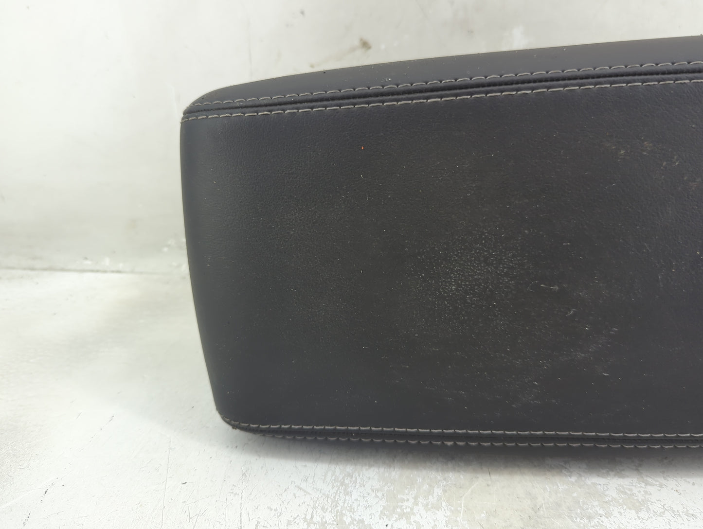 2015-2016 Chevrolet Malibu Center Console Armrest Cover Lid Fits Fits 2015 2016 OEM Used Auto Parts - Oemusedautoparts1.com
