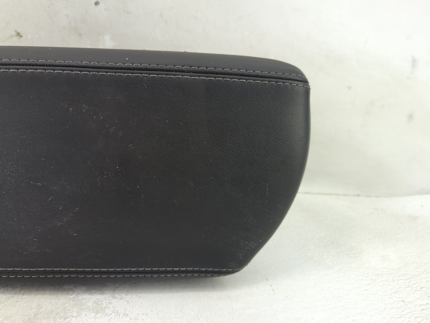 2015-2016 Chevrolet Malibu Center Console Armrest Cover Lid Fits Fits 2015 2016 OEM Used Auto Parts - Oemusedautoparts1.com
