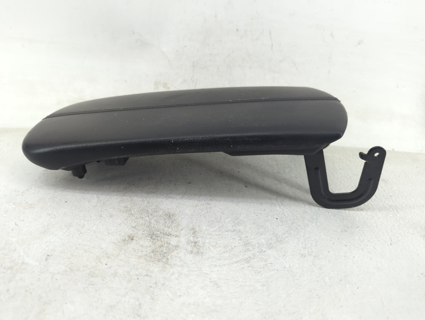 2016-2018 Chevrolet Malibu Center Console Armrest Cover Lid Fits Fits 2016 2017 2018 OEM Used Auto Parts - Oemusedautoparts1