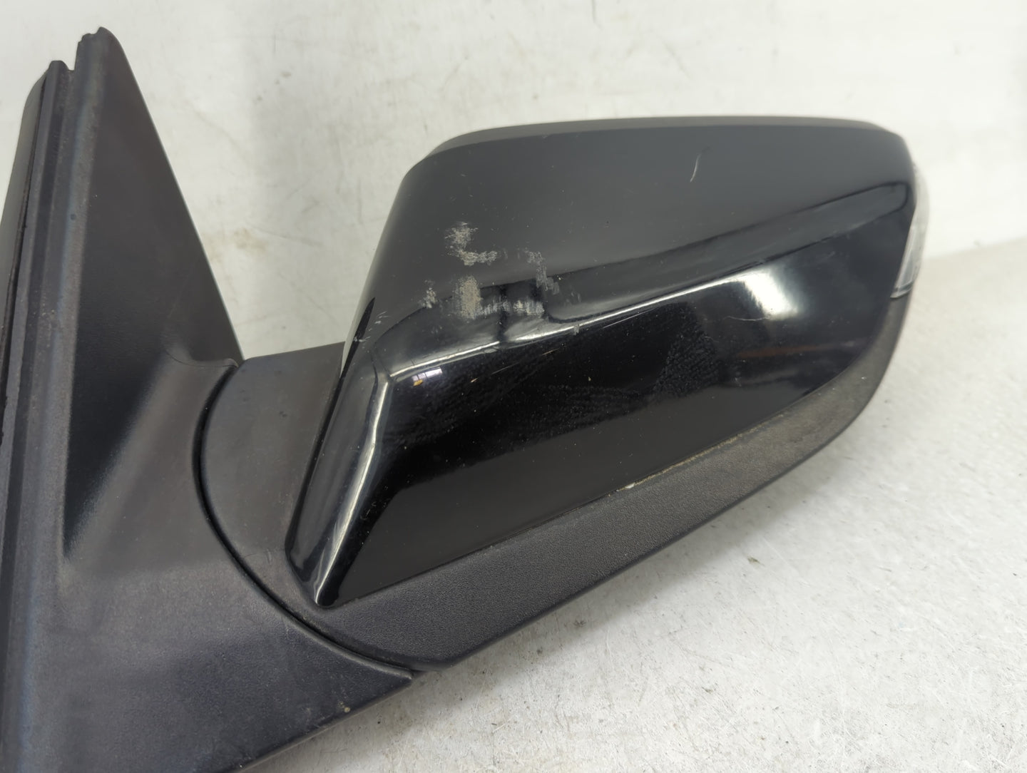 2016-2018 Chevrolet Malibu Driver Side View Mirror - Left Door Mirror OEM Used - Oemusedautoparts1.com