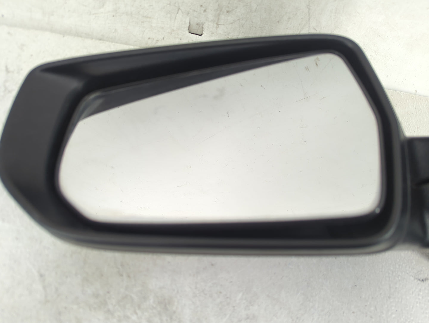 2016-2018 Chevrolet Malibu Driver Side View Mirror - Left Door Mirror OEM Used - Oemusedautoparts1.com