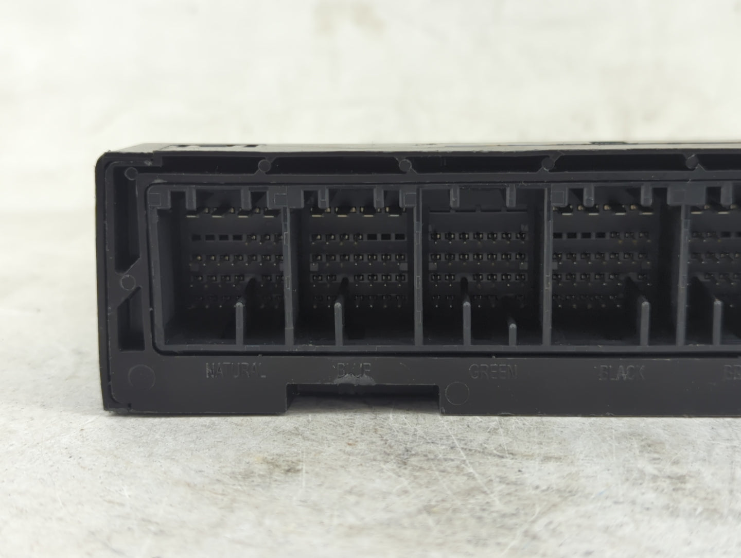 2017-2018 Chevrolet Malibu Body Control Module Bcm Inner Cabin Fuse Box - Oemusedautoparts1.com