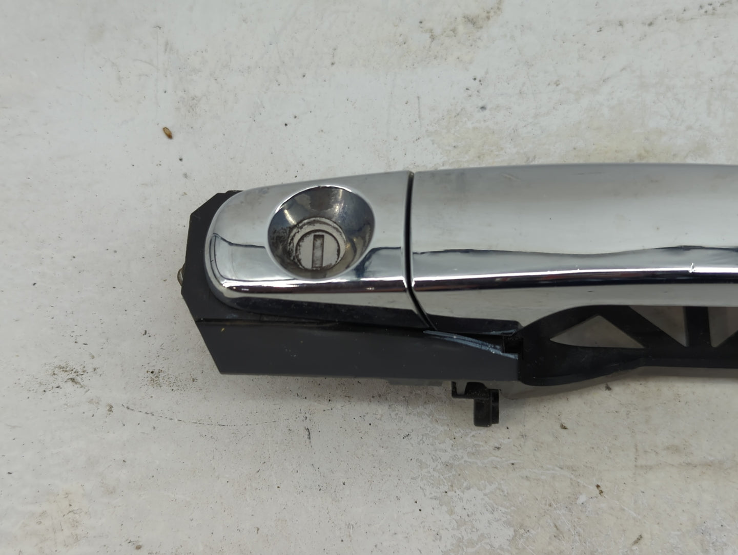 2008 Chevrolet Malibu Driver Front Left Door Handle Exterior Assembly - Oemusedautoparts1.com