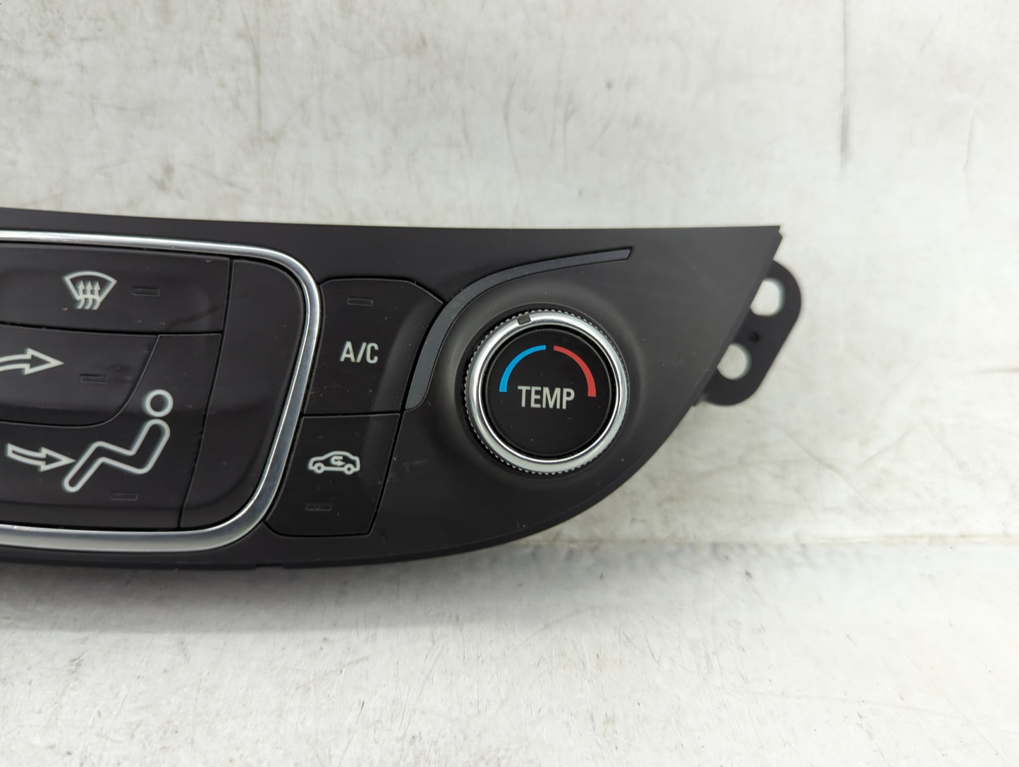 2016-2017 Chevrolet Malibu Climate Control Module Temperature AC/Heater Replacement Fits Fits 2016 2017 OEM Used Auto Parts 