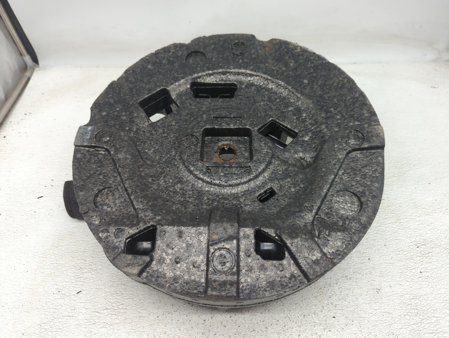 2015 Chevrolet Malibu Spare Scissor Car Jack - Oemusedautoparts1.com