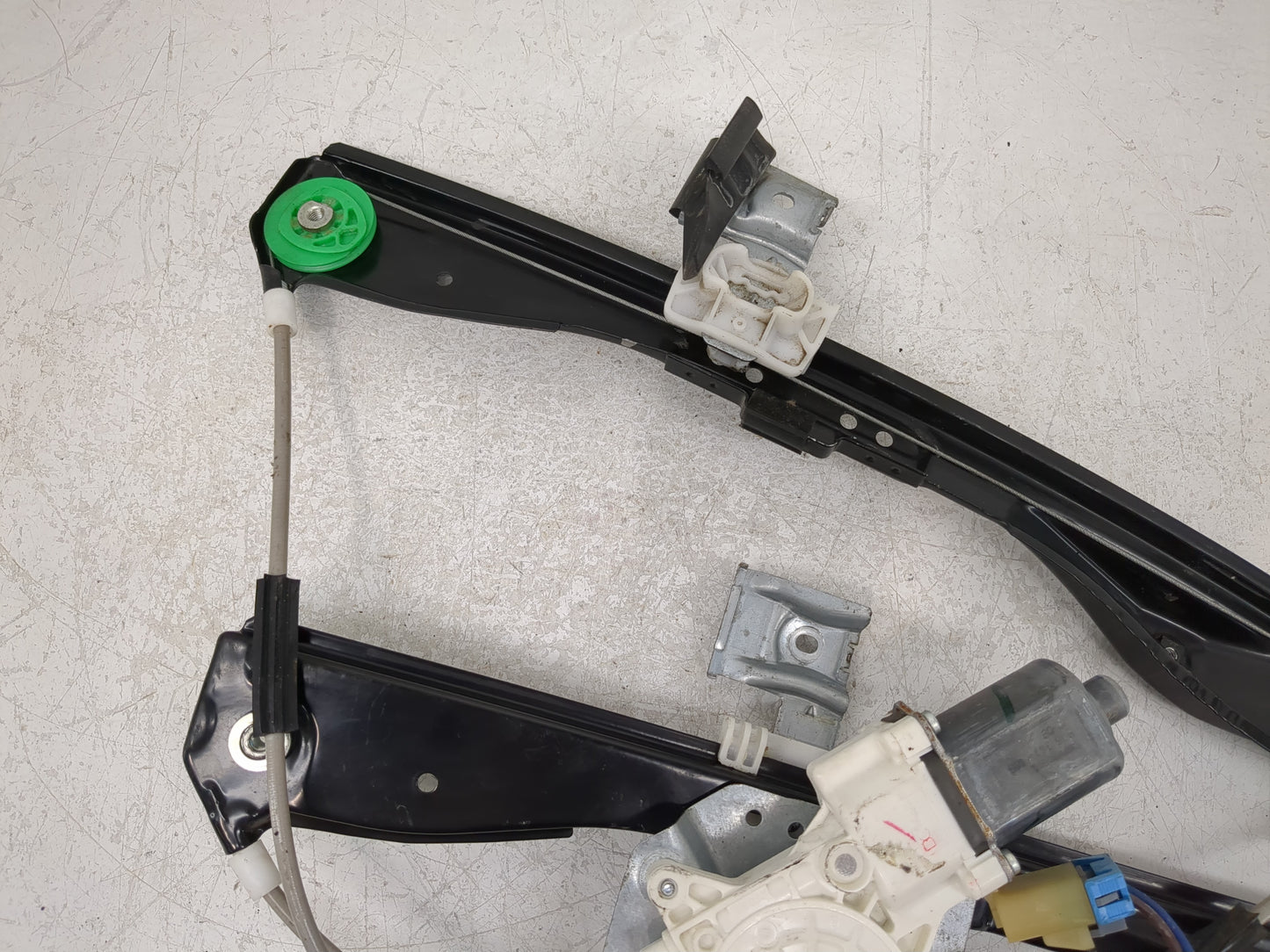 2004-2012 Chevrolet Malibu Driver Front Left Power Window Motor - Oemusedautoparts1.com