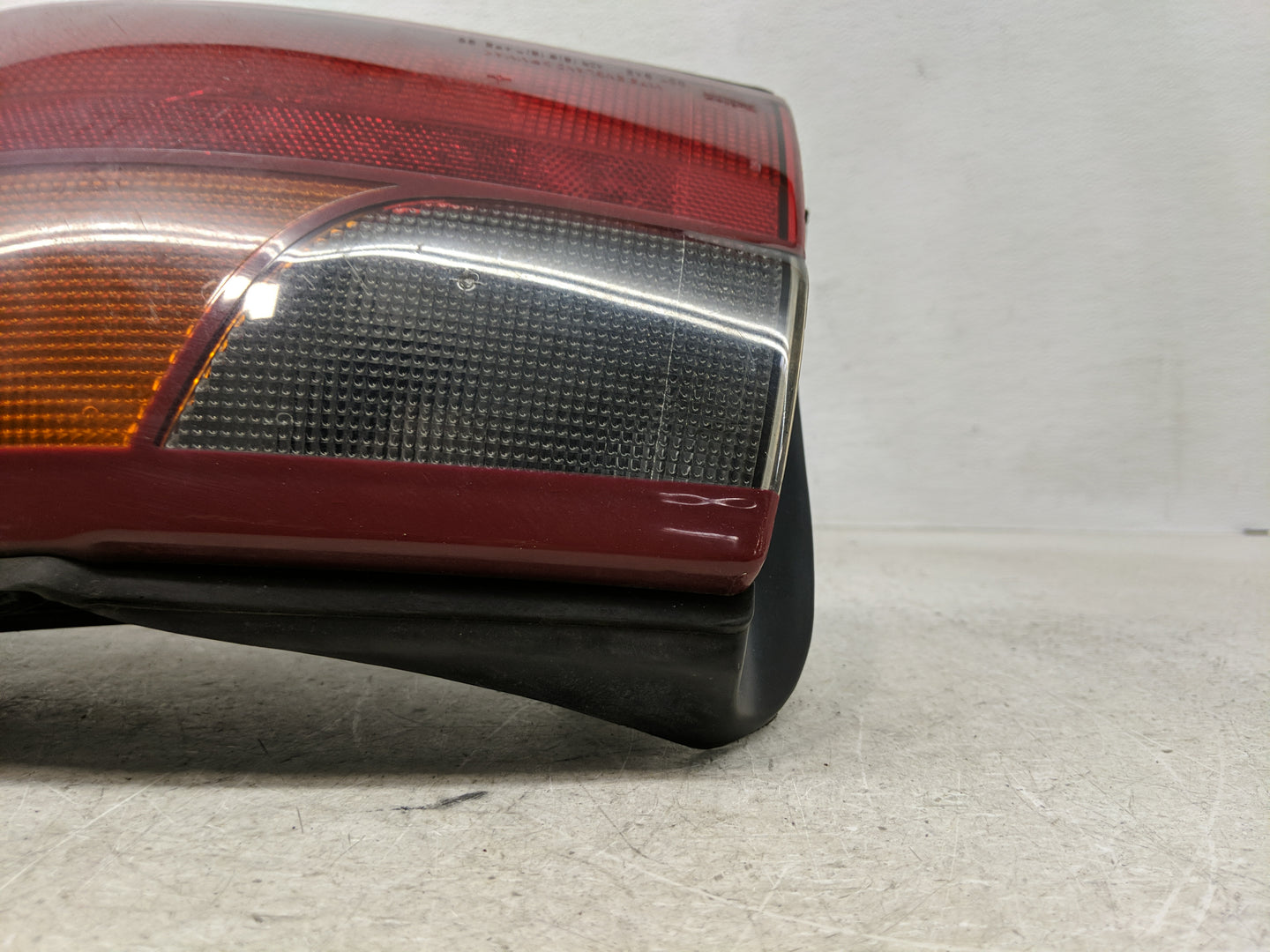 1997-2005 Chevrolet Malibu Driver Left Side Deck Lid Mounted Tail Light - Oemusedautoparts1.com