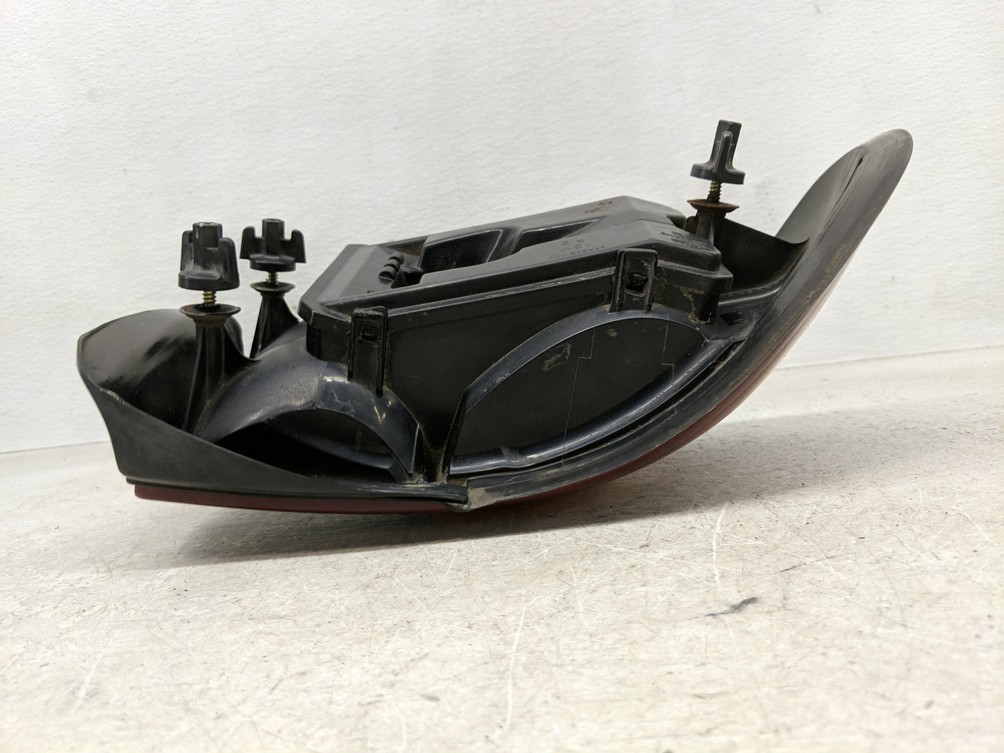 1997-2005 Chevrolet Malibu Driver Left Side Deck Lid Mounted Tail Light - Oemusedautoparts1.com