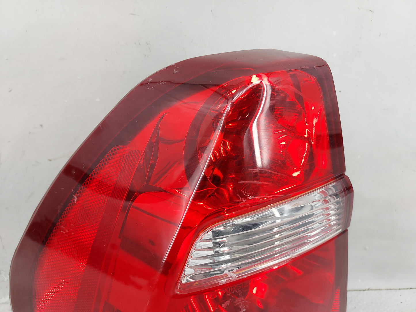 2004-2008 Chevrolet Malibu Driver Left Side Deck Lid Mounted Tail Light - Oemusedautoparts1.com