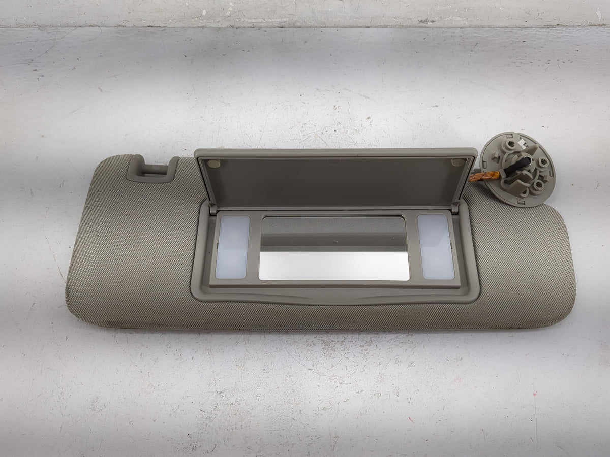 0 Chevrolet Malibu Limited Sun Visor Shade Replacement Passenger Right Mirror Fits Fits 213 2014 2015 2016 OEM Used Auto Par