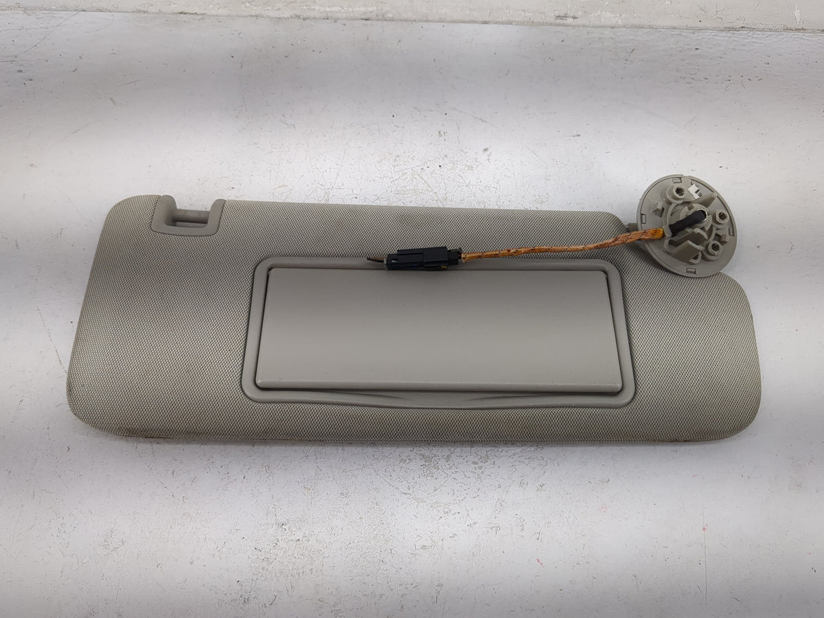 0 Chevrolet Malibu Limited Sun Visor Shade Replacement Passenger Right Mirror Fits Fits 213 2014 2015 2016 OEM Used Auto Par