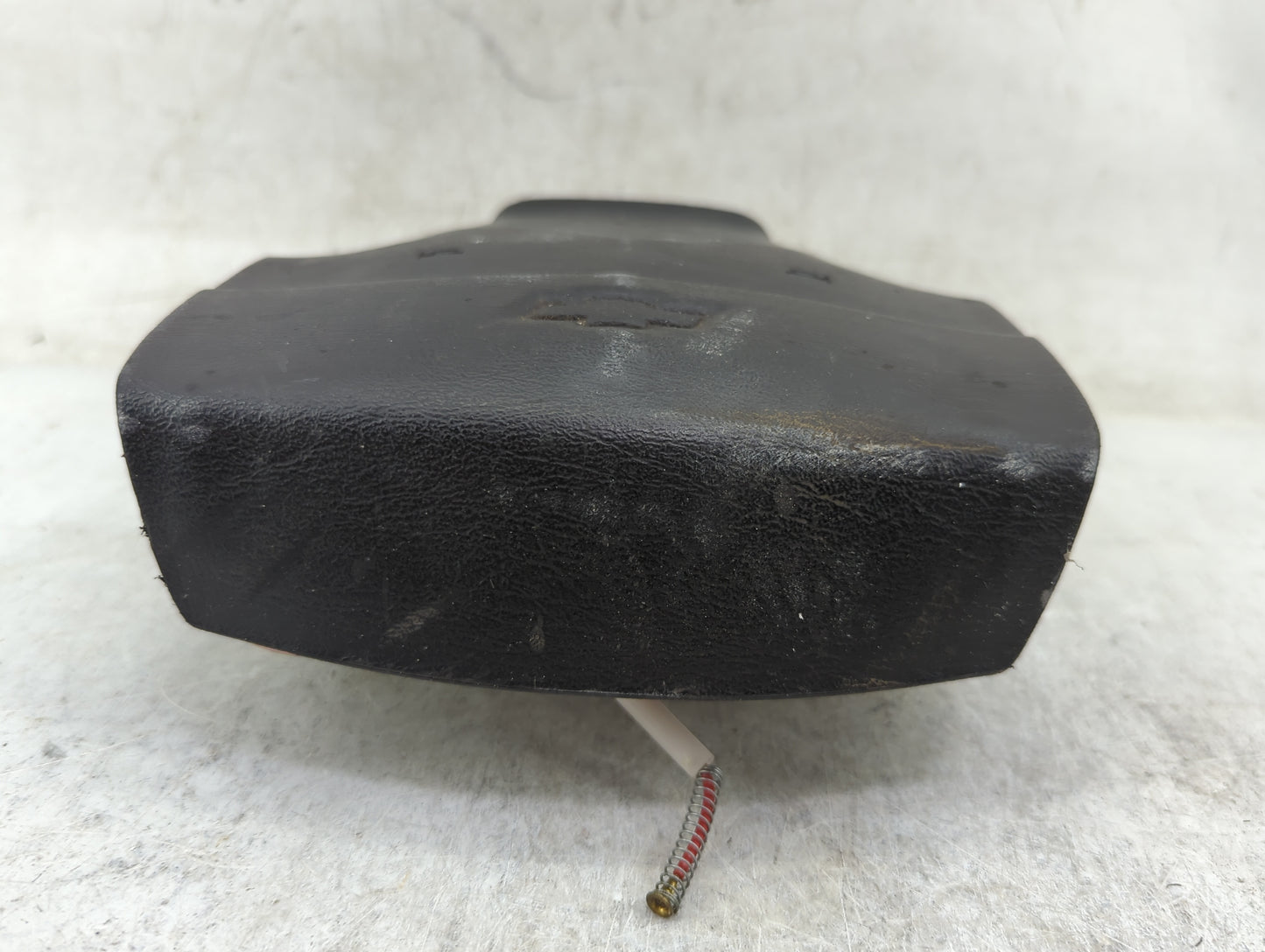 2002 Chevrolet Monte Carlo Air Bag Driver Left Steering Wheel Mounted - Oemusedautoparts1.com