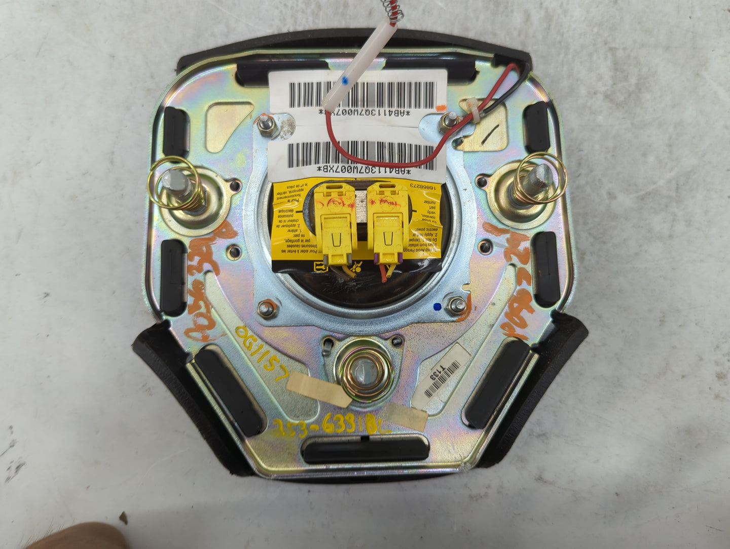 2002 Chevrolet Monte Carlo Air Bag Driver Left Steering Wheel Mounted - Oemusedautoparts1.com