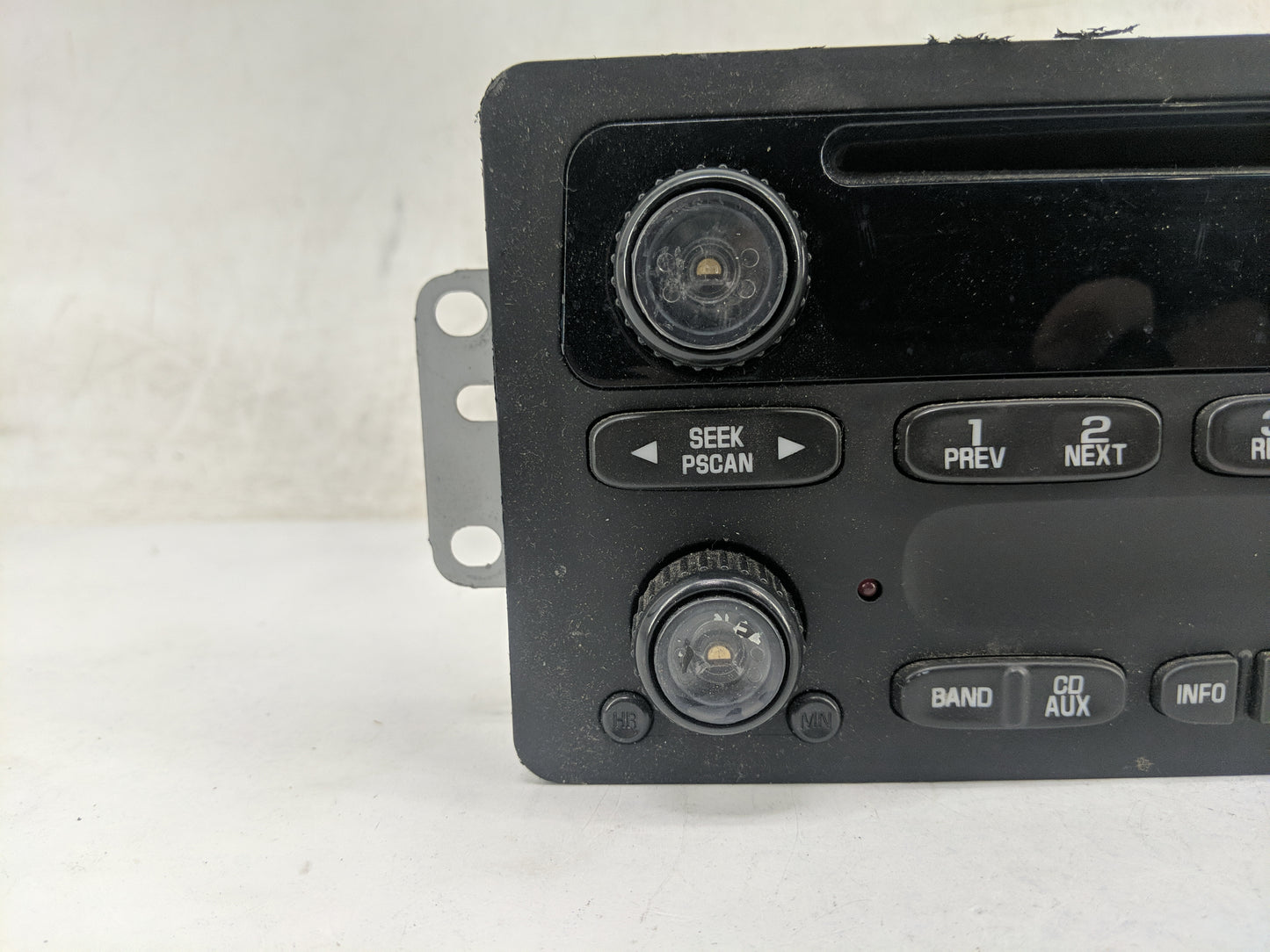 2002-2005 Chevrolet Monte Carlo Radio AM FM Cd Player Receiver Replacement Fits Fits 2002 2003 2004 2005 OEM Used Auto Parts