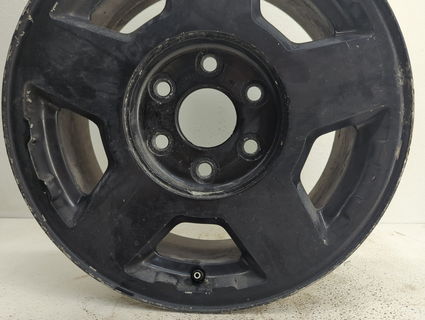Chevrolet Silverado Oem Wheel Rim Black - Oemusedautoparts1.com