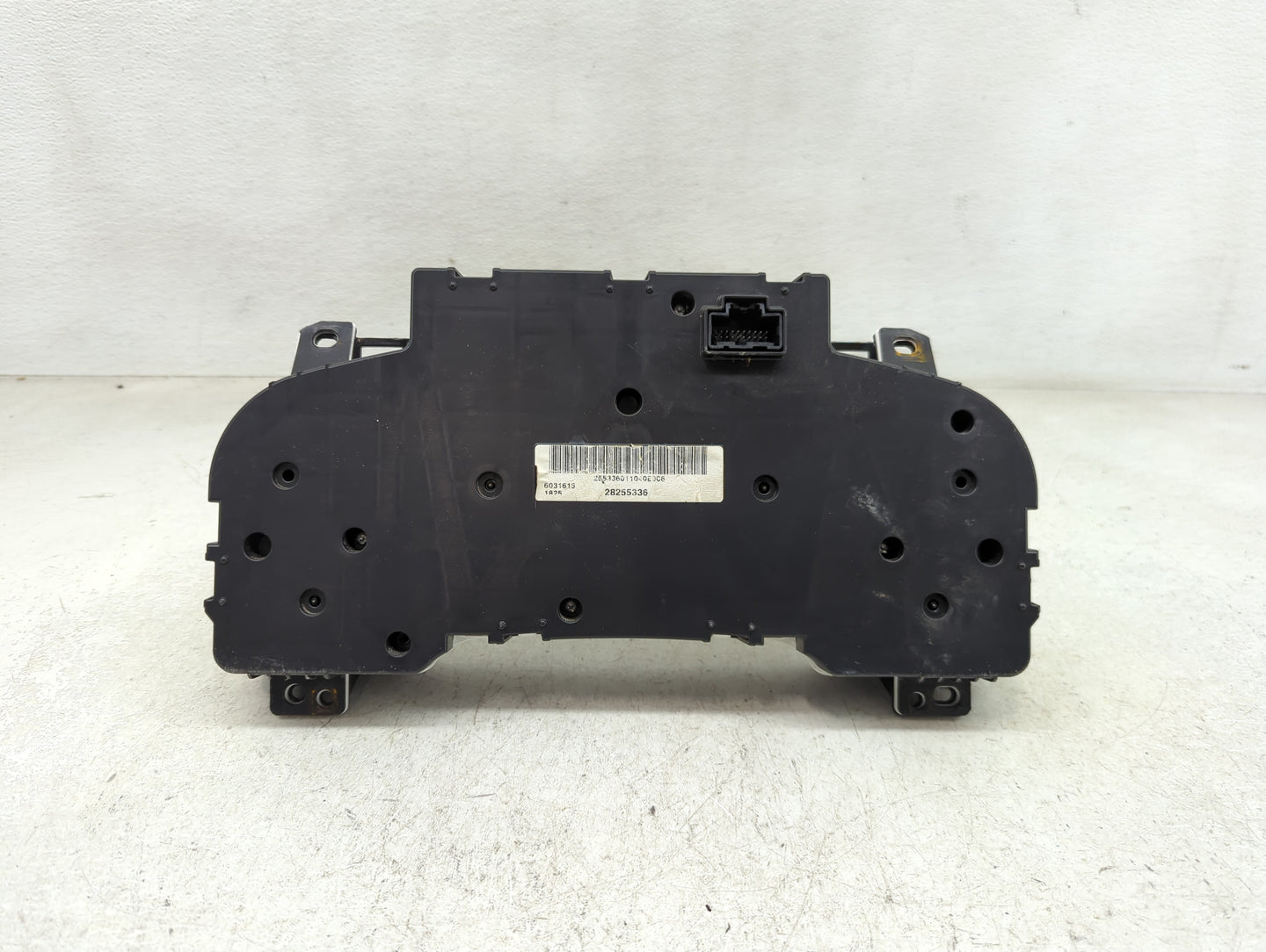 2011 Chevrolet Silverado 1500 Instrument Cluster Speedometer Gauges Fits OEM Used Auto Parts - Oemusedautoparts1.com