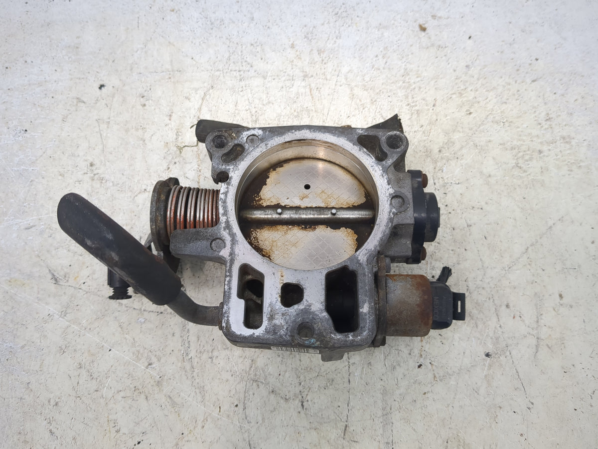 2000-2002 Chevrolet Silverado 1500 Throttle Body Fits Fits 2000 2001 2002 OEM Used Auto Parts - Oemusedautoparts1.com