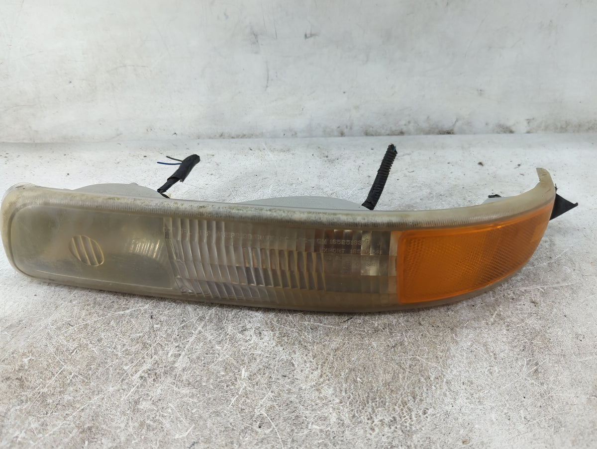 1999-2002 Chevrolet Silverado 1500 Passenger Right Oem Front Light Lamp 1222123 - Oemusedautoparts1.com
