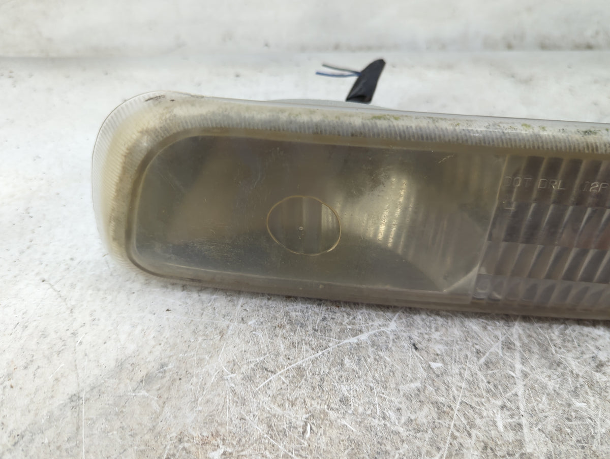 1999-2002 Chevrolet Silverado 1500 Passenger Right Oem Front Light Lamp 1222123 - Oemusedautoparts1.com