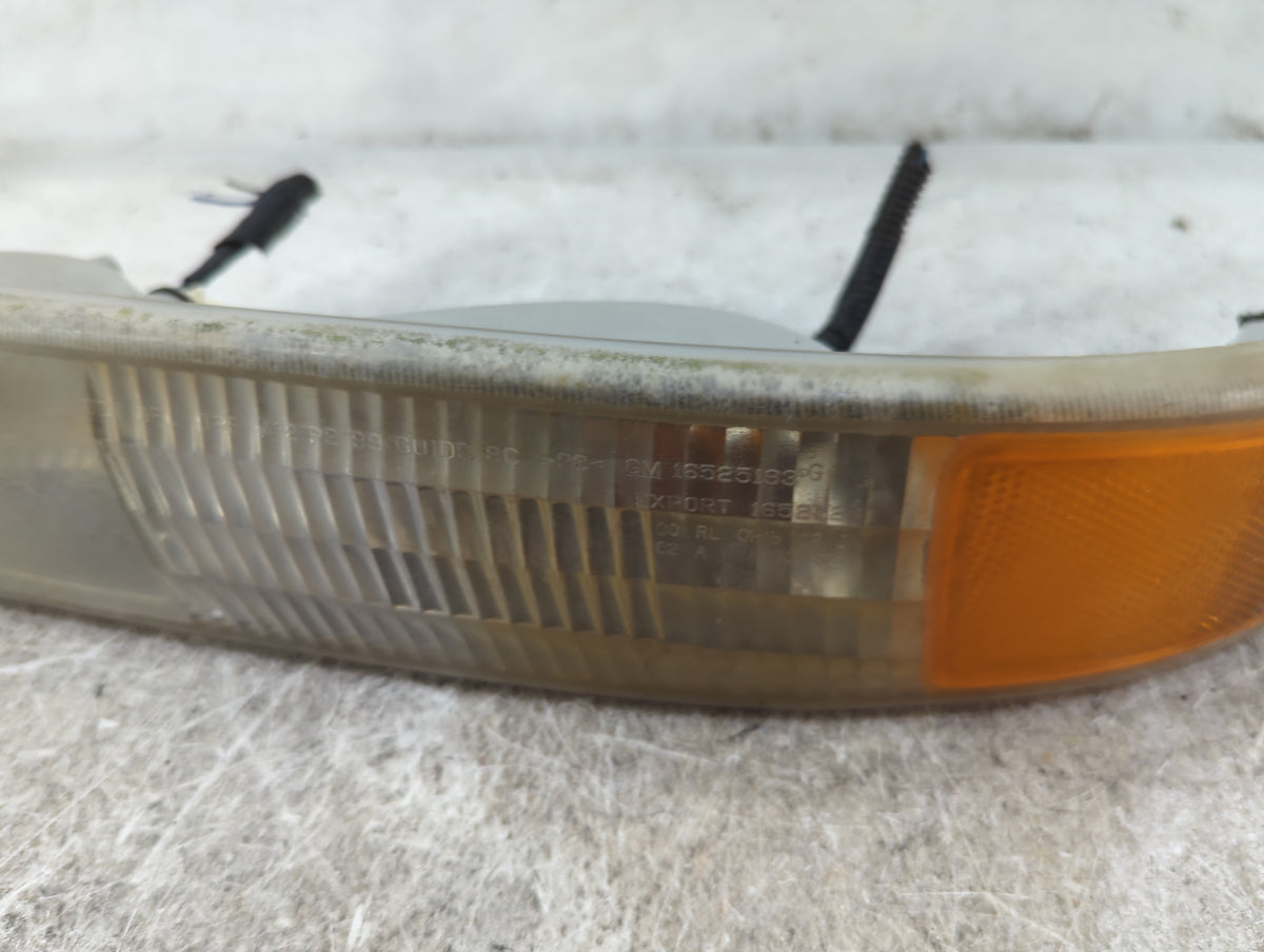 1999-2002 Chevrolet Silverado 1500 Passenger Right Oem Front Light Lamp 1222123 - Oemusedautoparts1.com