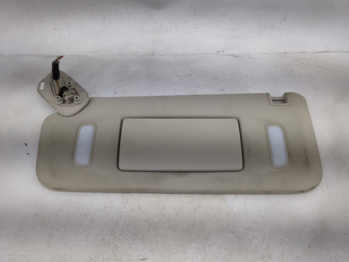 2007-2013 Chevrolet Silverado 1500 Sun Visor Shade Replacement Driver Left Mirror Fits OEM Used Auto Parts - Oemusedautopart