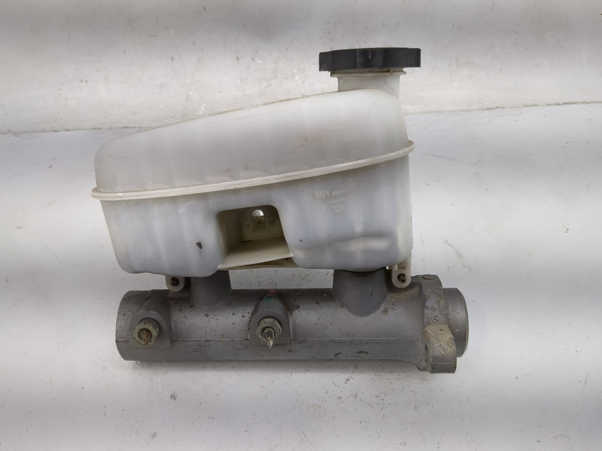 2003-2007 Chevrolet Silverado 1500 Brake Master Cylinder - Oemusedautoparts1.com