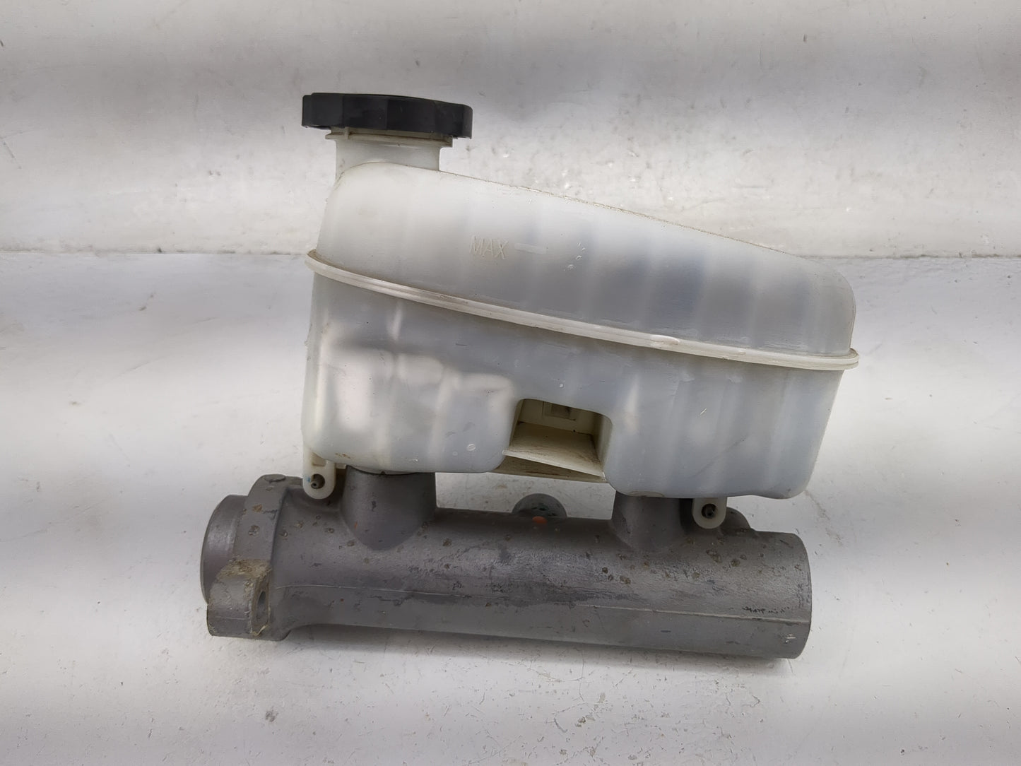 2003-2007 Chevrolet Silverado 1500 Brake Master Cylinder - Oemusedautoparts1.com