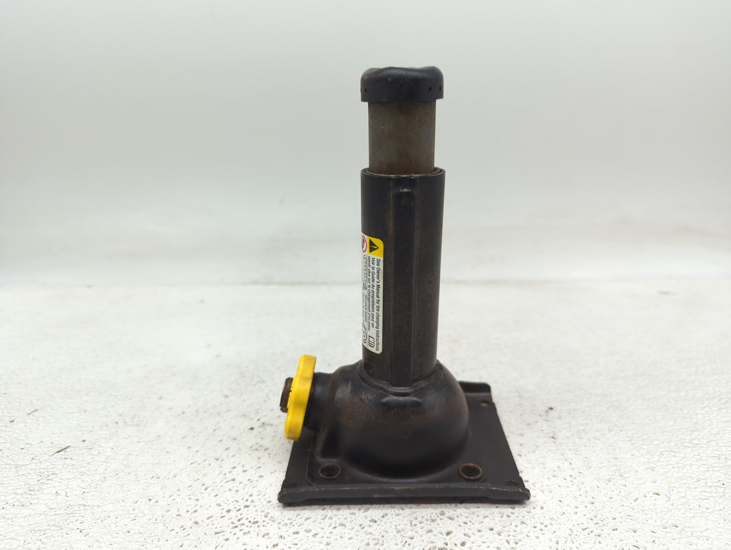 2012 Chevrolet Silverado 1500 Spare Scissor Car Jack - Oemusedautoparts1.com