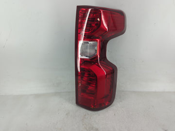 Chevrolet Silverado 2500 Passenger Right Side Deck Lid Mounted Tail Light 993527 - Oemusedautoparts1.com