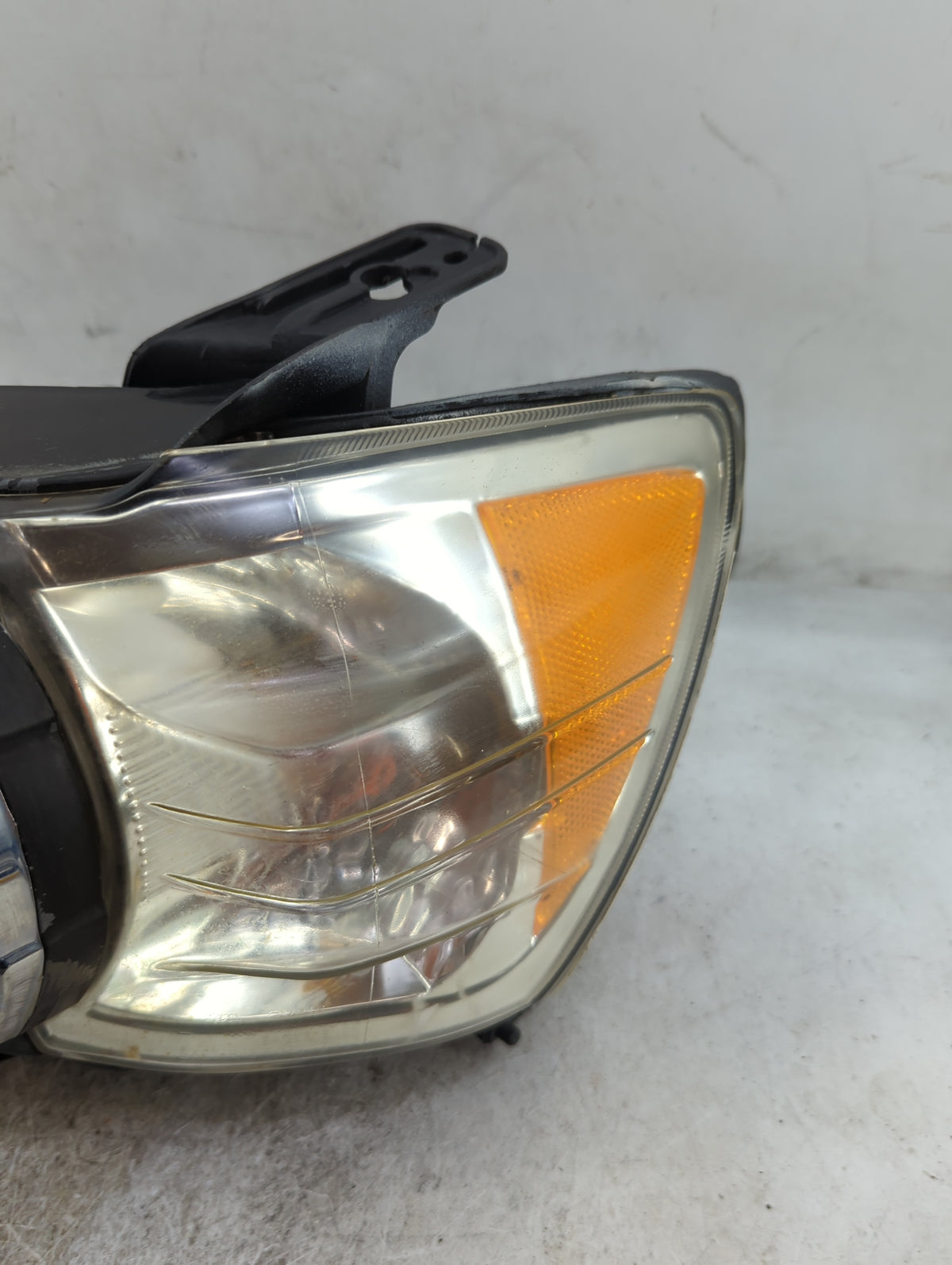 2012-2015 Chevrolet Sonic Driver Left Oem Head Light Headlight Lamp 824995 - Oemusedautoparts1.com