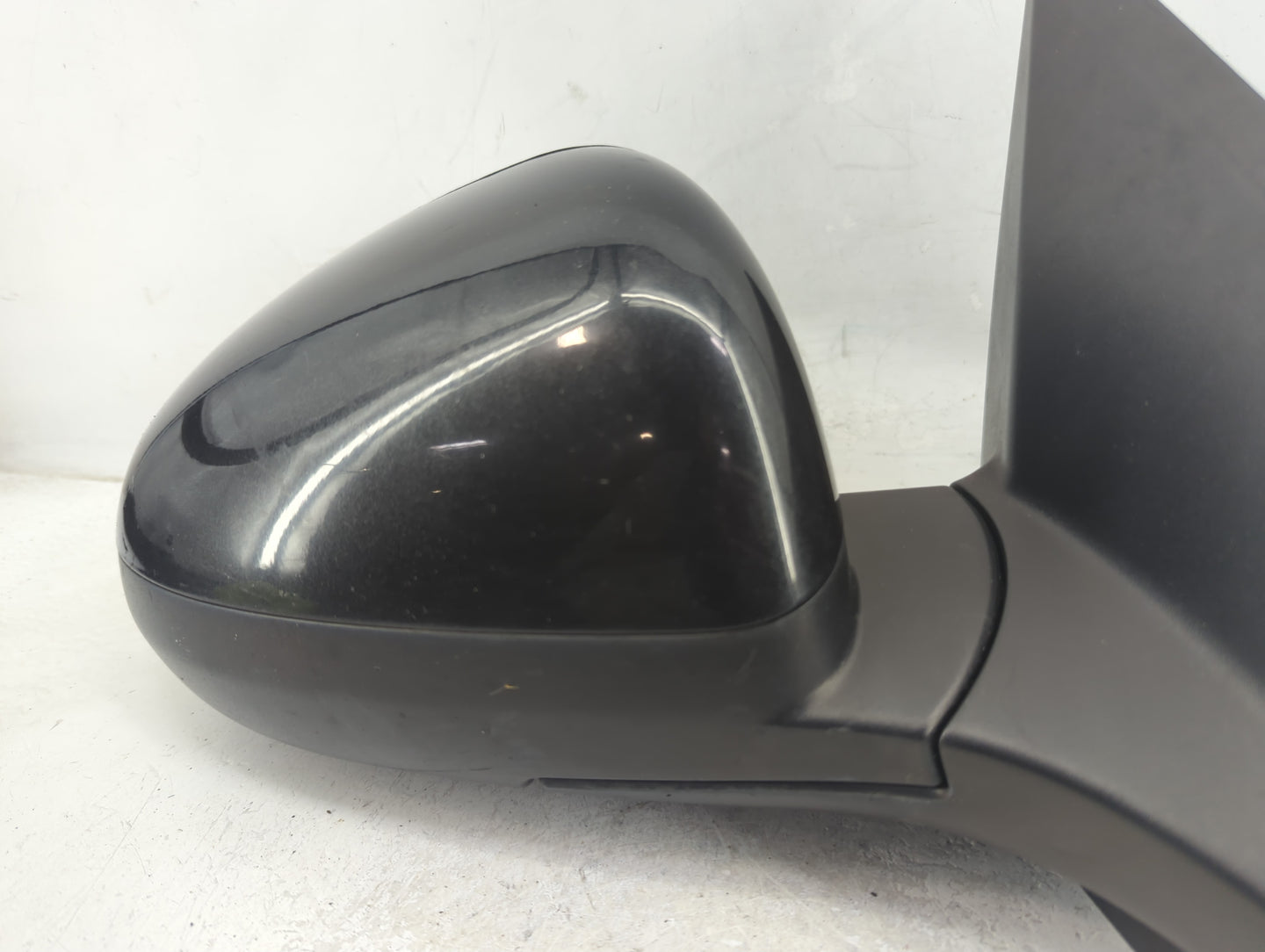 2013-2014 Chevrolet Sonic Passenger Side View Mirror - Right Door Mirror OEM Used - Oemusedautoparts1.com