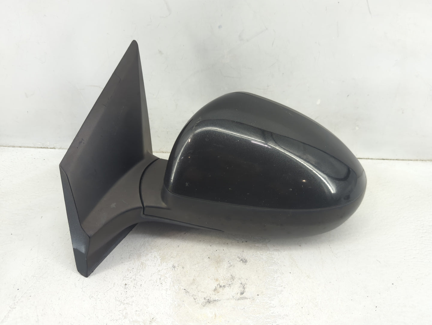 2013-2014 Chevrolet Sonic Driver Side View Mirror - Left Door Mirror OEM Used - Oemusedautoparts1.com
